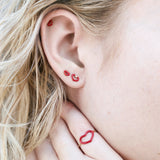 MINI HEART EAR STUD IN CORAL ENAMEL AND YELLOW GOLD